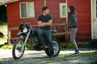 Eclipse - Bis(s) zum Abendrot – Bella (Kristen Stewart) sucht Jacob (Taylor Lautner) auf, um sich mit ihrem ehemals bestem Freund auszusöhnen.