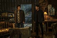 Supernatural – L-R: Sam Winchester (Jared Padalecki) and Dean Winchester (Jensen Ackles)