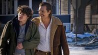 White Boy Rick – v.li.: Rick Wershe Jr. (Richie Merritt), Richard Wershe Sr. (Matthew McConaughey)