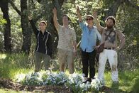 The Hungover Games – (v.li.) Rita Volk (Katnip), Ben Begley (Ed), Ross Nathan (Bradley), Herbert Russell (Zach).