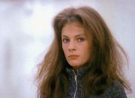 Der Richter und sein Henker – Der Richter und sein Henker Die Freundin: Jacqueline Bisset als Anna Crawley