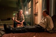 Tatort – Schnabel (Martin Brambach) versucht den Entführer Michael Sobotta (Hans Löw, l.) zu verstehen und zum Aufgeben zu bringen