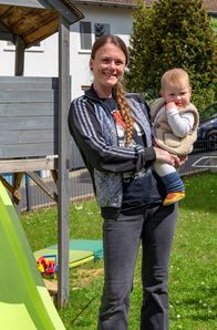 7 Tage ... – Diana Theis mit Tochter Hilda.