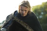 Camelot – Folge 10: Das wahre Gesicht (Reckoning) Nach dem Kampf kehren die übrigen Krieger unter Führung König Arthurs (Jamie Campbell Bower) nach Camelot zurück.
