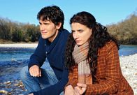 Sturm der Liebe – ARD STURM DER LIEBE FOLGE 1457 Uhr im ERSTEN. Peter (Daniel Fünffrock, l. mit Lili Gesler) ist auf dem besten Weg, sich an alles zu erinnern.