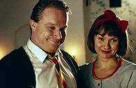 Lotta zieht um – 5. Papa (Claes Malmberg) und Mama (Beatrice Järas) sind stolz auf ihre Kinder.