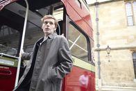Der junge Inspektor Morse – Endeavour Morse (Shaun Evans) wird der plötzliche Todesfall Margaret Bell zugeteilt. Alles deutet auf einen natürlichen Tod hin - doch Morse hat seine Zweifel.