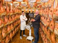 Der Geschmack Europas – Lojze Wieser mit Marco Alberti von "La Casa del Prosciutto".