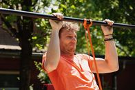 Reporter Spezial – Reporter Spezial – Auf Achse Wie gut fühlen sich Menschen in der Schweiz? Donat macht beim Street Workout in Luzern Klimmzüge. 2024 Copyright: SRF