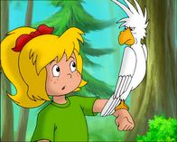 Bibi Blocksberg – Irgendetwas stimmt nicht mit dem weißen Kakadu, der alles nachplappert.