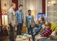 Shameless – Ian Gallagher (Cameron Monaghan), Mickey Milkovich (Noel Fisher), Liam Gallagher (Christian Isaiah), Carl Gallagher (Ethan Cutkosky)...
