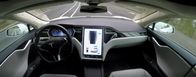 Hightech Revolution - Sternstunden der Technik – Armatur inklusive hochmodernem Bordcomputer eines Teslas.