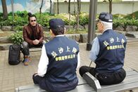 I Wouldn't Go In There – Seoul, Südkorea: Gastgeber Robert Joe erfährt von den Veteranen Ryu Byeong Chu und Kim Yeong Jae mehr über die wenig bekannte Operation. (Bildnachweis: National Geographic Channels/Gus Agustin Montealto)