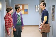 The Big Bang Theory – (v.li.) Simon Helberg (Howard Wolowitz), Kunal Nayyar (Rajesh Koothrappali), Jim Parsons (Sheldon Cooper).