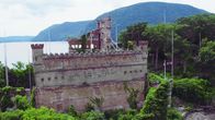 Lost Places – Auf Pollepel Island, einer abgelegenen Insel im Hudson River, New York, stehen die Überreste einer mysteriösen Burgruine – das Bannerman’s Castle.