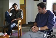 Navy CIS: L.A. – Ermittelt Undercover, um eine Spur zu Connor, einen ehemaligen Marinesoldaten und Sniper, der aus dem Veteranenkrankenhaus geflohen ist, zu bekommen: Kensi (Daniela Ruah, l.) ...