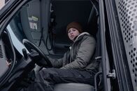 The Ice Road – Die indigene Fernfahrerin und Aktivistin Tantoo (Amber Midthunder) will bei der Rettung ihres, in der Diamantenmine verschütteten, Bruders helfen.