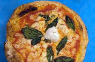Küchen der Welt – Die Pizza ist der kulinarische Globetrotter schlechthin – ihren Anfang nahm die Erfolgsgeschichte in Neapel.