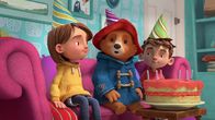 Paddingtons Abenteuer – L-R: Judy Brown, Paddington, Jonathan Brown