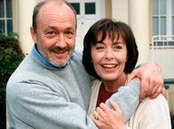 Zwei Seiten der Liebe – 09.02) um 10:30 Uhr im Ersten. Das Geheimnis einer guten Ehe: Carola (Thekla Carola Wied) ist seit 25 Jahren mit dem Unternehmer Dieter (Miguel Herz-Kestranek) verheiratet.