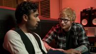 Yesterday – Tipps vom Meister, v.li.: Himesh Patel als Jack Malik und Ed Sheeran als Ed Sheeran