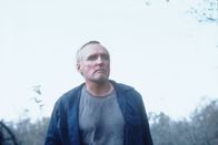 Kidnapped - Tödlicher Sumpf – Weil JD (Dennis Hopper) dringend Geld braucht, nimmt er fünf Teenager als Geiseln. Er fordert ein hohes Lösegeld ...