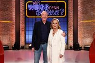 Wer weiß denn sowas? – Moderatorin Marijke Amado (r.).
