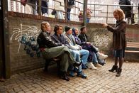 KEKs – (v.l.n.r.) Mona (Lucy Gartner); Younes (David Ali Rashed); Rocky (Vito Sack); Shirin (Manal Raga a Sabit); Amadou (Aaron Maldonado-Morales); Sabine Bischoff (Bettina Hoppe)