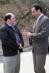 Monk – (v.li.): Marty Eels (Jason Alexander), Adrian Monk (Tony Shalhoub).