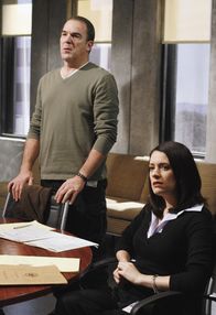 Criminal Minds – Einem Serientäter auf der Spur: Gideon (Mandy Patinkin, l.) und Emily Prentiss (Paget Brewster, r.) ...