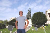 Checker Tobi – Checker Tobi vor der Bavaria.