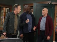 Last Man Standing – (v.l.n.r.) Mike Baxter (Tim Allen); Chuck Larabee (Jonathan Adams); Ed Alzate (Hector Elizondo)