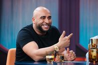 Neo Ragazzi – Starke Schale, herzlicher Kern: Rapper und Schauspieler Veysel schmückt die gut gelaunte Runde bei "Neo Ragazzi" mit seiner Anwesenheit.