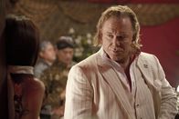 Java Heat - Insel der Entscheidung – Malik (Mickey Rourke)