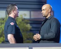 Station 19 – Sean Beckett (Josh Randall, l.); Robert Sullivan (Boris Kodjoe, r.)