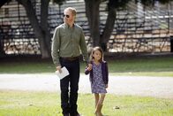 Modern Family – Jesse Tyler Ferguson (Mitchell Pritchett), Aubrey Anderson-Emmons (Lily Tucker-Pritchett).