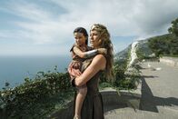 Wonder Woman – Eine aussergewöhnliche Herkunft: (l-r) Lilly Aspell als Diana, Connie Nielsen als Hippolyta.