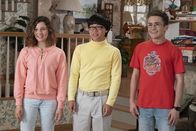 The Goldbergs – (v.li.) Stephanie Katherine Grant (Emmy Mirsky), Kenny Ridwan (Dave Kim), Sean Giambrone (Adam Goldberg).