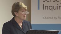 Insel des Bösen - Jersey – Nach langer Vorarbeit präsentiert Frances Oldham, Präsidentin der unabhängigen Untersuchungskommission, die erschütternden Resultate.