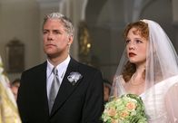 Die Liebe ein Traum – Charles (Philipp Brenninkmeyer) zweifelt inzwischen daran, ob Anna (Stefanie Dvorak) ihn wirklich heiraten will.