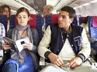 Türkisch für Anfänger – L-R: Lena Schneider (Josefine Preuß) und Cem Öztürk (Elyas M’Barek)