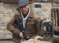 The Expendables 2 – Lee Christmas (Jason Statham) gehört zur Truppe der eisenharten Männer, die die tödliche Schlacht überlebt haben, um nun von ihrem Anführer Barney Ross erneut auf eine lebensgefährliche Mission geschickt zu werden ...