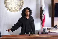 All Rise - Die Richterin – Lola Carmichael (Simone Missick)