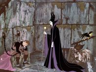 Dornröschen – L-R: Prince Phillip, Maleficent
