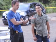 Hawaii Five-0 – Ein neuer Fall beschäftigt: Steve (Alex O'Loughlin, l.) und Chin (Daniel Dae Kim, r.) ...