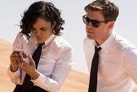 Men in Black: International – L-R: Agent M (Tessa Thompson) und Agent H (Chris Hemsworth)