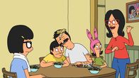 Bob's Burgers – Bei ihnen ist immer etwas los: Bob (M.), Linda (r.), Louise (2.v.r.), Gene (2.v.l.) und Tina (l.) ...