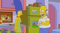 Die Simpsons – Marge (l.); Homer (r.)