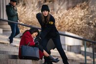 FBI: Special Crime Unit – Mona Nazari (Yasmine Aker, l.); Maggie Bell (Missy Peregrym, r.)