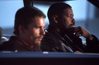 Training Day – Ethan Hawke (l) and Denzel Washington (r)
